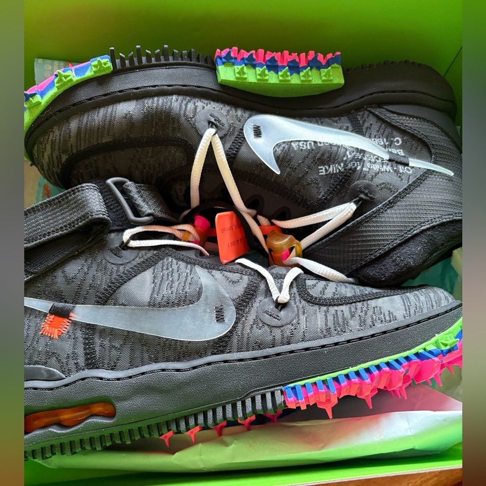 Off-White Air Force 1 Mid Black - Picture 2 of 9